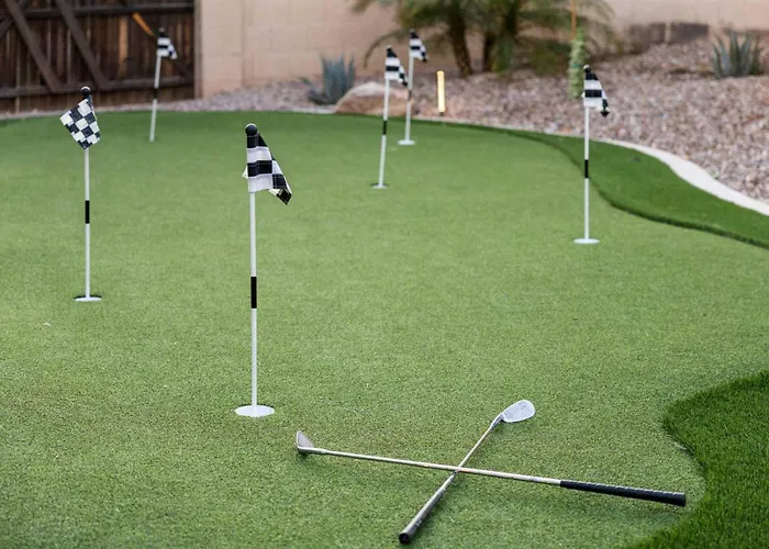Backyard Bliss - Firepit Putt Play Pool & Holiday home *